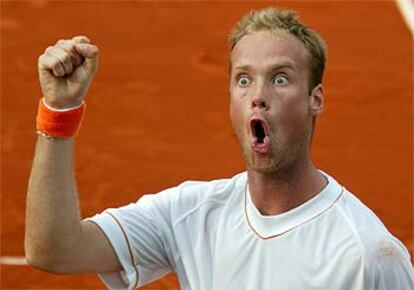 Martin Verkerk celebra, exaltado, uno de sus puntos ganadores.