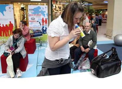 Campaña de sensibilización sobre el asma en el centro comercial La Vaguada de Madrid.