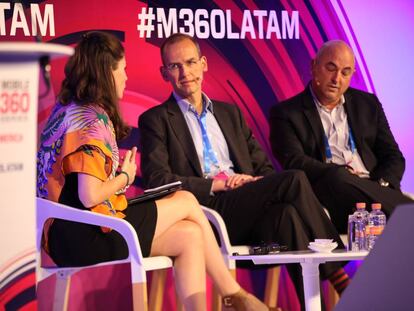 Mesa de debate sobre dinero m&oacute;vil en GSMA Latam.