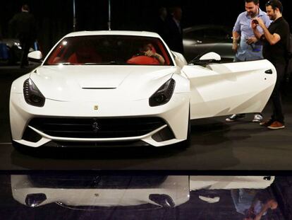 El Ferrari F12 Berlinetta presentado en una pasada edici&oacute;n del Sal&oacute;n del Autom&oacute;vil de Barcelona. 