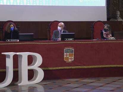 Acto de proclamación de los resultados de la primera vuelta de las elecciones a rector de la UB, en el paraninfo de la institución.