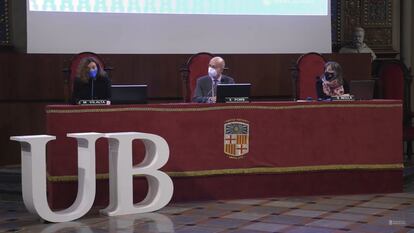 Acto de proclamación de los resultados de la primera vuelta de las elecciones a rector de la UB, en el paraninfo de la institución.