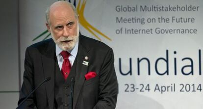 Winton Cerf, durante la cumbre sobre la gobernanza de Internet en Brasil.