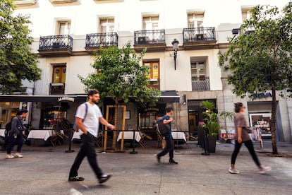 La fachada actual del número 2 de la calle del Correo, junto a la Puerta del Sol, en el centro de Madrid.