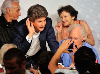 El director Alexander Payne y el actor Bruce Dern (derecha), durante la rueda de prensa de 'Nebraska'.