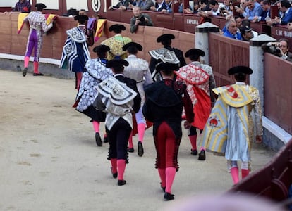 Final de un paseíllo en la plaza de Las Ventas.