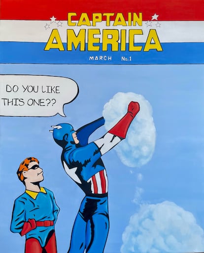El Capitán America ofrece una nuba en una representación de unos de los artistas de la expo