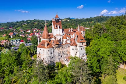 Un día soleado en el castillo de Bran, Transilvania.