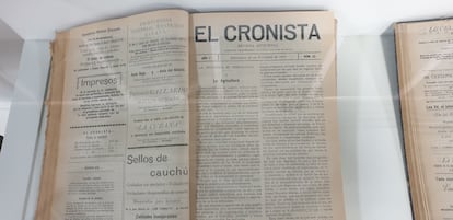 Un ejemplar del periódico quincenal 'El Cronista', en una foto cedida por el Museo de la Huella del Hombre de Serradilla.