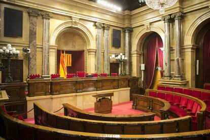 Hemiciclo y Mesa del Parlament de Catalu&ntilde;a. 