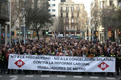 Manifestaci&oacute;n de trabajadores de Metro este lunes en Barcelona. 