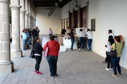 Ciudadanos del norteño Estado de Durango acudieron a votar para elegir gobernador.