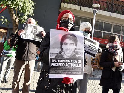 Manifestantes solicitan la aparición con vida de Facundo Astudillo Castro, de 22 años, en paradero desconocido desde el 30 de abril.