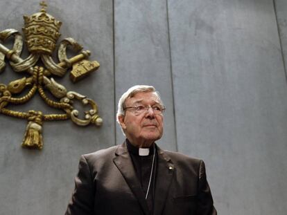 El cardenal George Pell, en junio de 2017 en el Vaticano, cuando fue llamado a testificar.