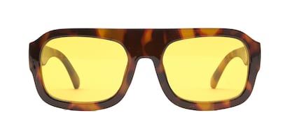 Gafas con montura de efecto carey de de Pull&Bear.