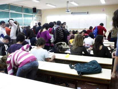Aula en la Facultad de Empresariales de la Universidad de Granada.