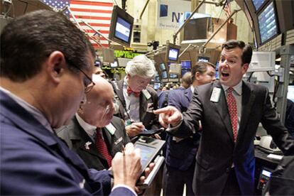 Un momento de la contratación en Wall Street tras conocerse la reelección de Bush.