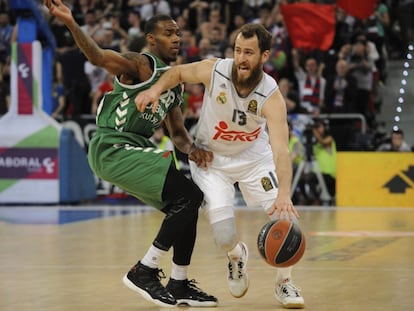 Sergio Rodríguez ante Adams.
