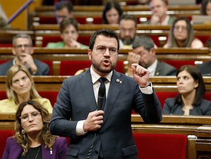 El presidente de la Generalitat, Pere Aragonès, el día 5, durante la sesión de control al Govern en el pleno del Parlamento catalán.