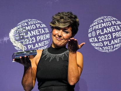 La periodista y escritora Sonsoles Ónega, la noche del fallo del Premio Planeta en el Museo Nacional de Arte de Cataluña, el 16 de octubre pasado en Barcelona.