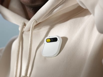 Ai Pin placed on a user's sweatshirt in an image provided by the American company Humane.