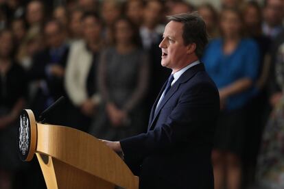 David Cameron s'acomiada després d'haver estat primer ministre des del maig del 2010, i líder del Partit Conservador des del desembre del 2005.