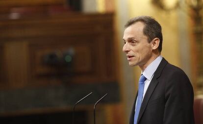 El ministro de Ciencia, Innnovación y Universidades, Pedro Duque, en la tribuna del Congreso el pasado día 28.