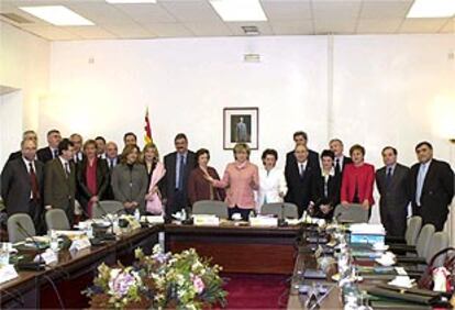 La ministra de Educación, Pilar del Castillo, durante la presentación del documento base de la Ley de Calidad de la Enseñanza.