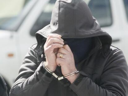 El inspector José Ramón Vázquez Río, exjefe de la brigada nocturna de la Policía Local de Lugo, a su llegada a una prueba judicial en mayo de 2010