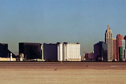 Vista de la ciudad desde el aeropuerto internacional de McCarran.