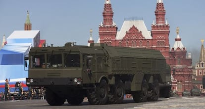 Imagem da plataforma de mísseis Iskander em Moscou.