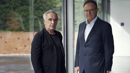 Ferran Adrià y Marcel Planellas, este viernes en la sede de Esade en Barcelona.