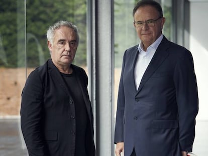 Ferran Adrià y Marcel Planellas, este viernes en la sede de Esade en Barcelona.