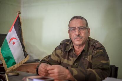 El oficial del ejército de la República Árabe Democrática Saharaui y director de la escuela militar 12 de Octubre, Habuha Braica.