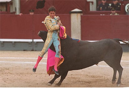 Cogida de Antonio Barrera en la Feria de San Isidro, el pasado 25 de junio.