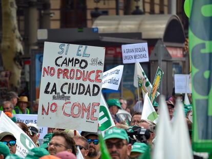 La manifestación de la sequía frente al Ministerio de Agricultura el 5 de julio de 2023 / EDP