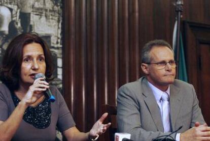 Martha Rocha, nueva jefa de policía de Río de Janeiro, ayer junto a José Mariano Beltrame, secretario de Seguridad.