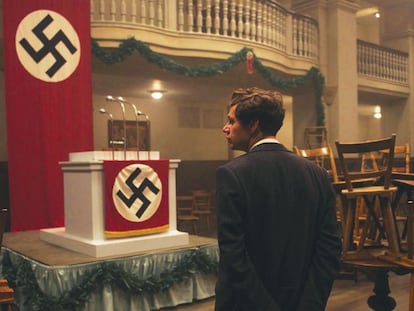 Georg Elser (encarnado por Christian Friedel), en la cervecería Bürgerbräukeller, en el filme.