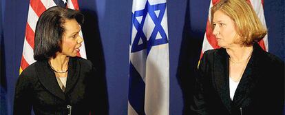 La secretaria de Estado, Condoleezza Rice, en rueda de prensa con la ministra de Exteriores israelí, Tzipi Livni