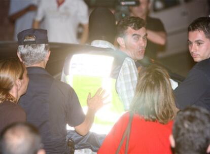 José Flores, jefe de gabinete de la Alcaldía, tras salir detenido del Ayuntamiento.