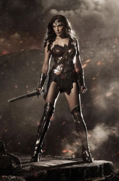 La actriz Gal Gadot como Wonder Woman en la película 'Batman v. Superman'.