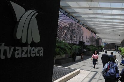 Pasillos dentro de las oficinas de TV Azteca