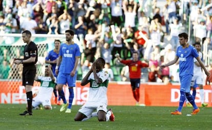 Boakye reza para celebrar su gol en el minuto 93.