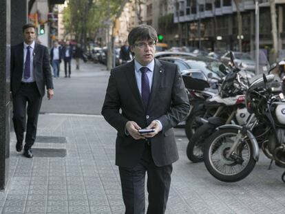 Llegada del presidente de la Generalitat, Carles Puigdemont, a Catalunya Ràdio.