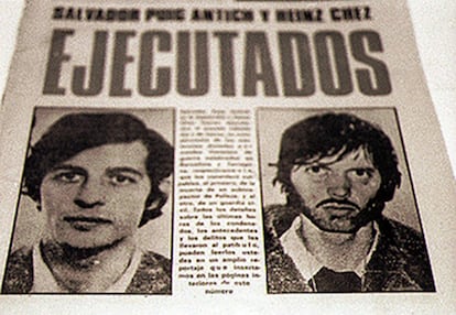 Retratos de Georg M. W. (Heinz Ches), a la derecha, el hombre nacido en la antigua RDA, que fue agarrotado con el anarquista Salvador Puig (i) Antich, el 2 de marzo de 1974, en la página del periódico 'El Caso', en una imagen de archivo.