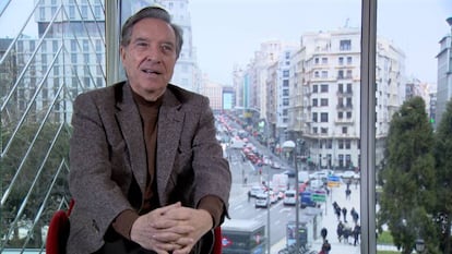 Iñaki Gabilondo, en una imagen de 'El afán por entender', documental de la serie 'Imprescindibles'.