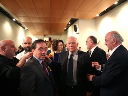 Josep Borrell, alto representante de la UE para Asuntos Exteriores y Política de Seguridad, junto a José Manuel Albares, ministro español de Asuntos Exteriores, el martes en Madrid.