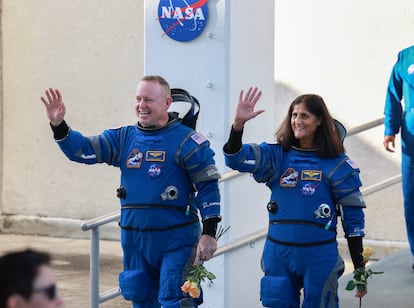 NASA’s Boeing Crew Flight Test Commander Butch Wilmore (L) and Pilot Suni Williams