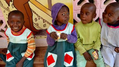 Escuela infantil de Bikop, Camerún.