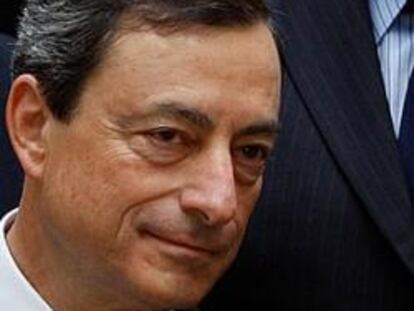 Sarkozy apoya al italiano Draghi para relevar a Trichet en el BCE